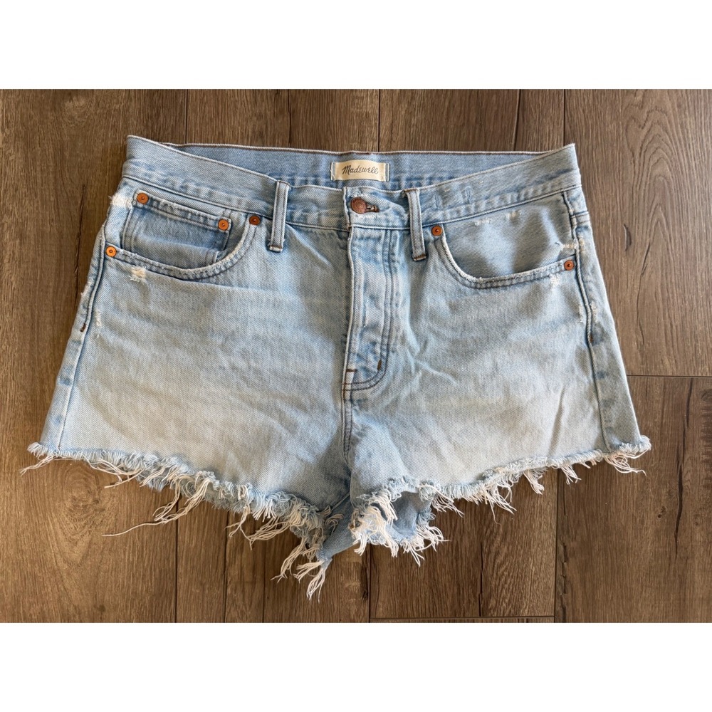 Madewell Relaxed Denim Shorts Button Fly‎ Light Wash Distressed Raw Hem Size 29